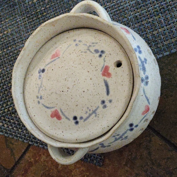 Beautiful berry strainer/colander - Picture 2 of 6